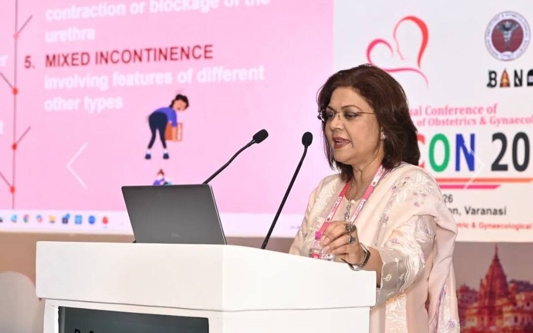 Dr. Sumita Prabhakar, Gynecologist in Dehradun, addressing at UPCON 2026 in Varanasi